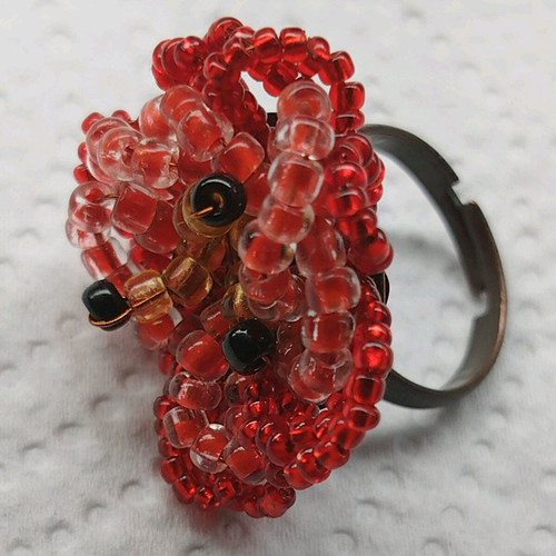 Ring new, red