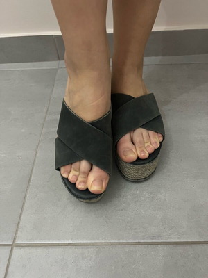 Leather sandals like new, gray, size 36
