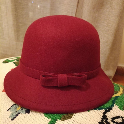 Vintage cloche hat burgundy size 57 like new