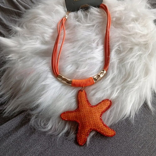 Starfish necklace new, orange with leather