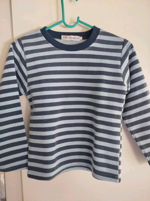 Hashtag boys' sweatshirt used blue size 116 cm