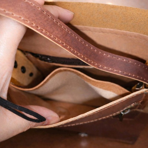 Leather shoulder bag new with multiple compartments