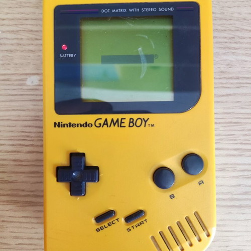 Nintendo Game Boy (1989) used original DMG-01
