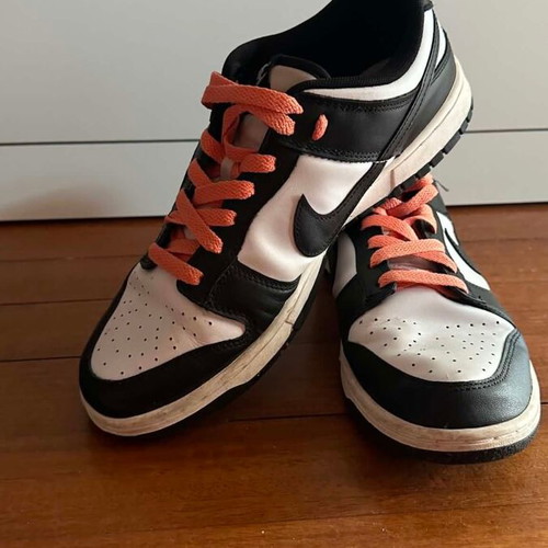 Nike Dunk Low Panda sneakers used, size 42, black and white