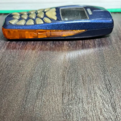Nokia 3510i used, blue, without battery