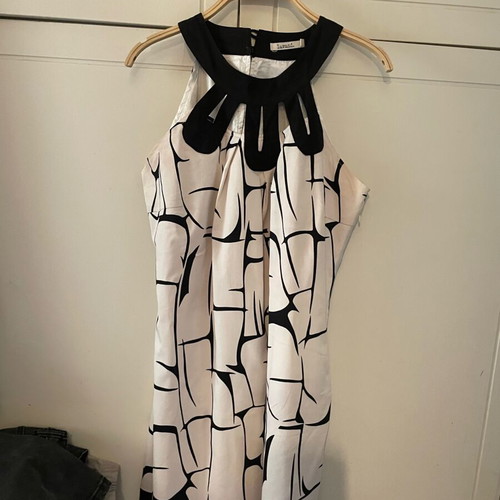 Lavand dress size L like new, black and white