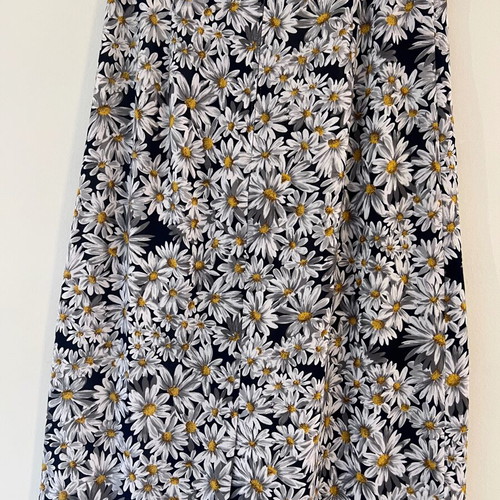 French skirt with daisy pattern