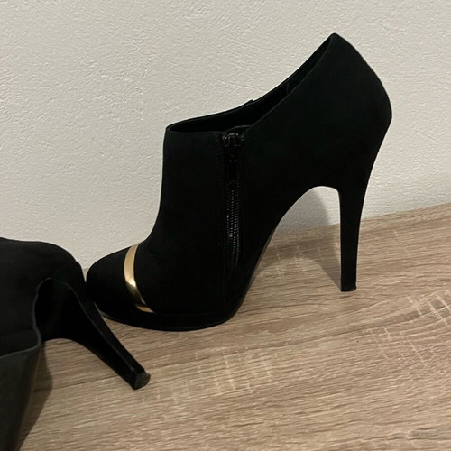 Primadonna ankle boots black suede like new size 36