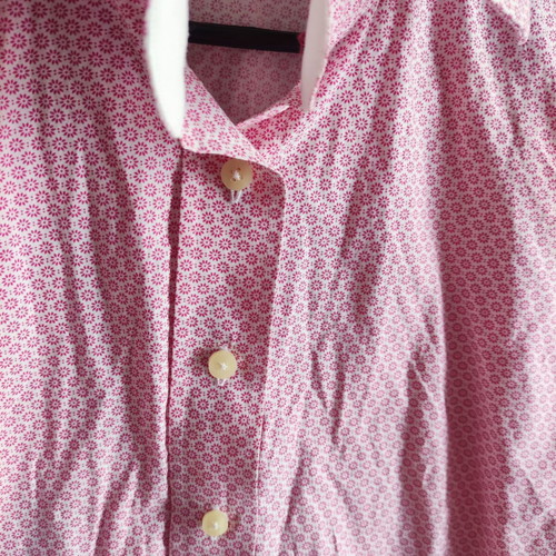 Shirt like new, size S, white and pink