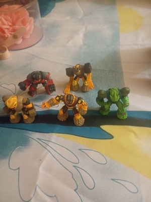 Gormiti Neorganic figures used