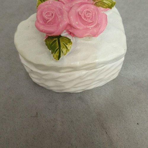Small ceramic jewelry box