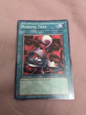 Remove Trap Yu-Gi-Oh! card like new