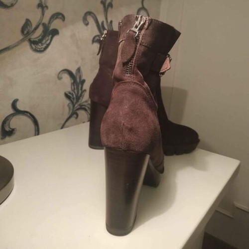 Alpe boots brown suede new, size 40