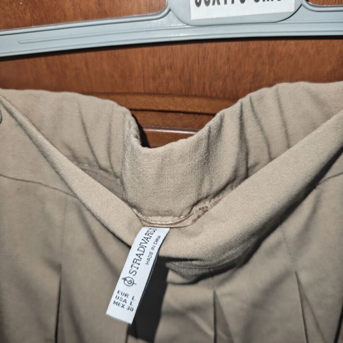 Mini pleated skirt beige Stradivarius like new, size L 40 12