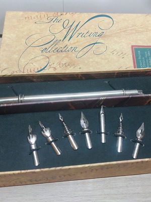 The Writing Collection calligraphy set like new with metal nib and ink