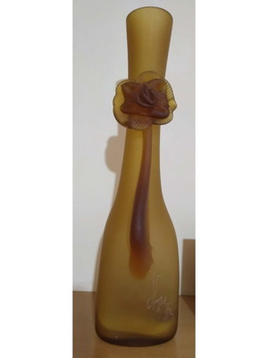 Blown glass vase like new, 42 cm height, signed 1983