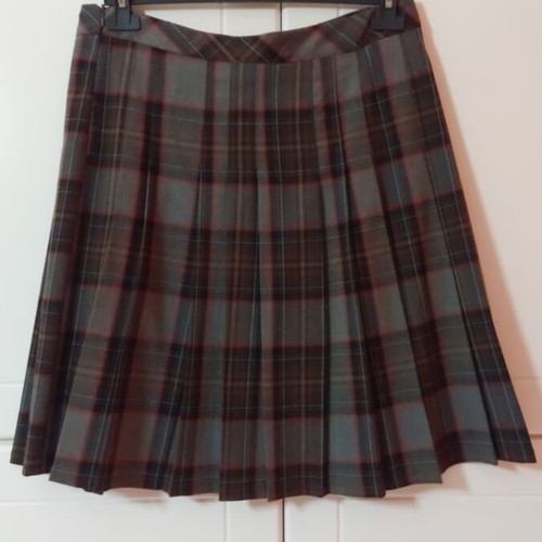 Pleated Tartan Skirt gray and red like new, size M 38 10