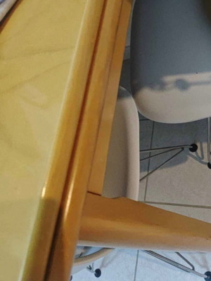 Extendable kitchen table, wood, sturdy construction