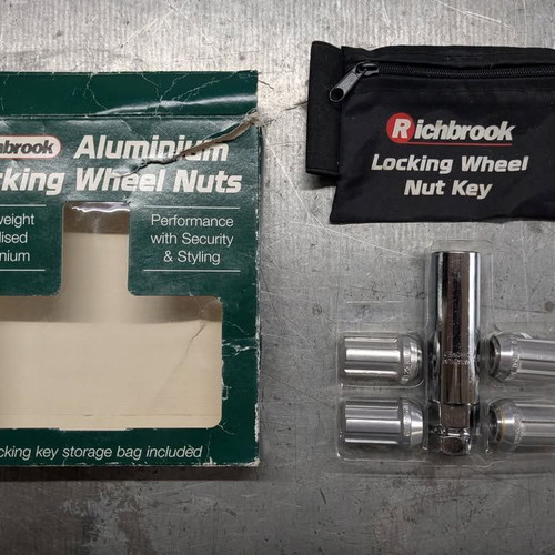 Aluminium locking wheel nuts M12 x 1.25 like new, set of 4