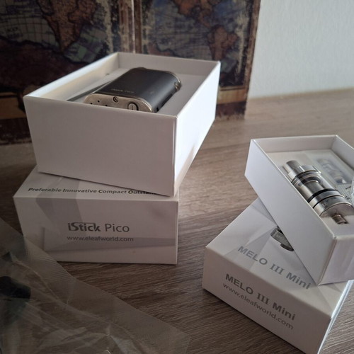 iStick Pico vaping kit used with Melo 3, Mini Tank Mega, extra battery