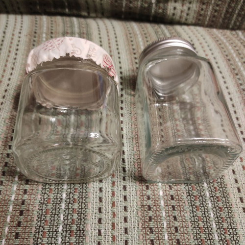Square glass jars, set of 2