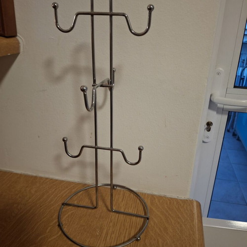 Metal Mug Stand for 6 Cups like new
