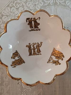 Vintage decorative bowl with gold trim