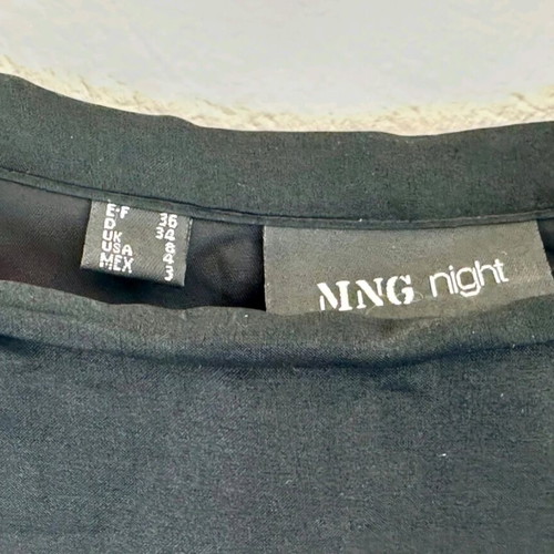 Mango maxi skirt 100% silk like new, size small, black