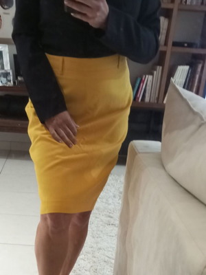 Φούστα Betty Barclay μεταχειρισμένη, ζωηρό κίτρινο, μέγεθος Small