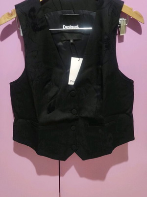 Desigual vest new, size Large, black
