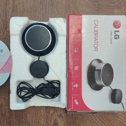 LG colorimeter monitor calibrator like new