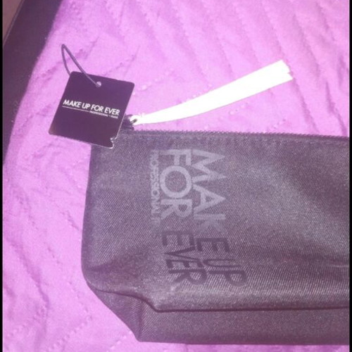Make Up For Ever Ultra HD Pouch Medium new, limited edition 2021