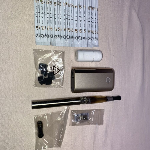 Glo Hyper+ and Vape Pen smoking devices bundle with accessories
