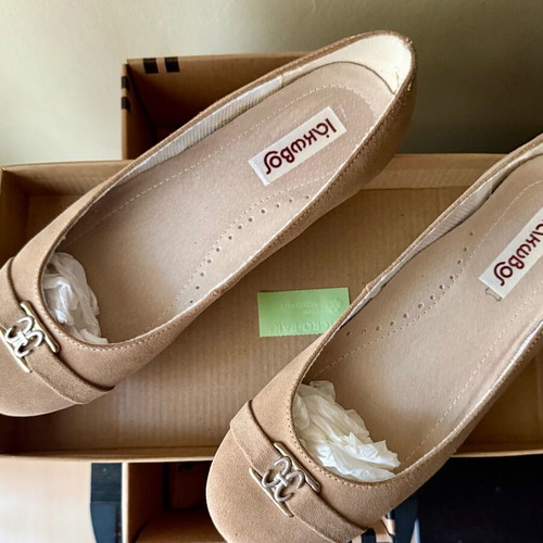 Iakovos beige pumps size 37 new