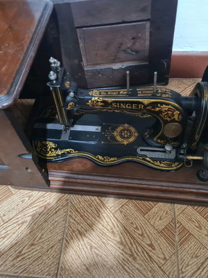 Singer Fiddle Base sewing machine used, antique 140+ years old