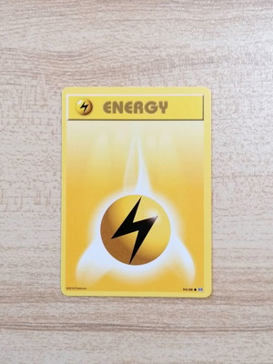 Pokémon Lightning Energy Evolutions Card 2016 near mint