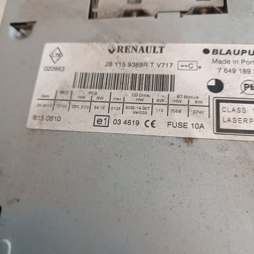 Radio-CD for Renault Megane '08-'14 used in excellent condition