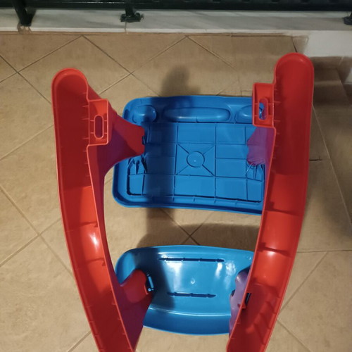 Children's Cars Drawing Desk like new, plastic