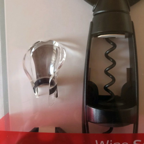 Vacuvin wine set of three pieces new