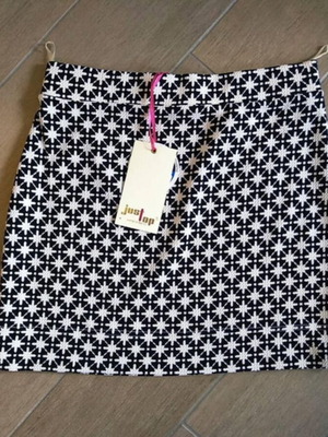 Women's skirt new, small/medium, black and white
