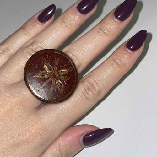 Wooden handmade ring set like new, 3 pieces with engraved flower and iridescent landscape