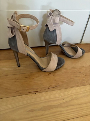 Karino suede high-heeled sandals size 38 used, gray and pink