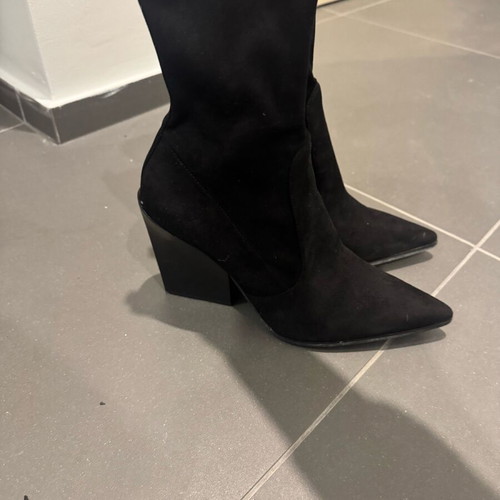 Kendall & Kylie fabric ankle boots black like new, size 41