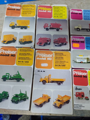 Mercedes Trucks 1/87 and Trailer 7 Set Preiser HO used
