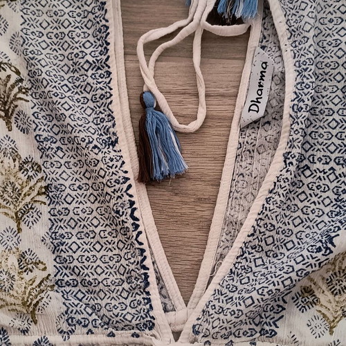 Dharma beachwear cotton one size like new, white and blue