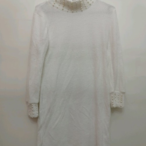 Knitted white dress with pearls like new, size M