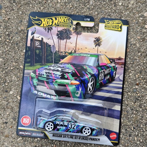 Hot Wheels Nissan Skyline GT-R toy car new