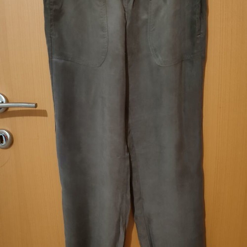 Sisley khaki summer pants like new, size small
