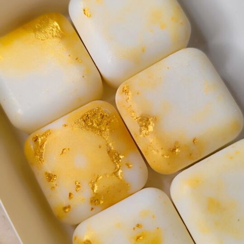 Handmade wax melts new cube-shaped with fragrances