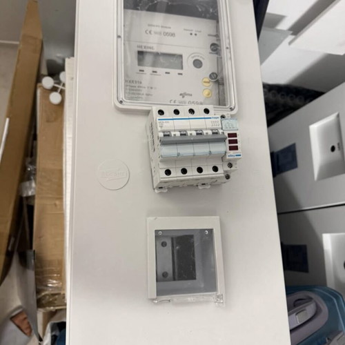 Hexing Net Metering 3-Phase Meter with Modem and Fuse Box new